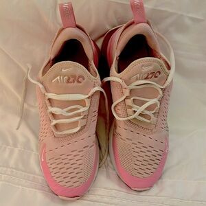 Youth Nike AIR MAX 270s